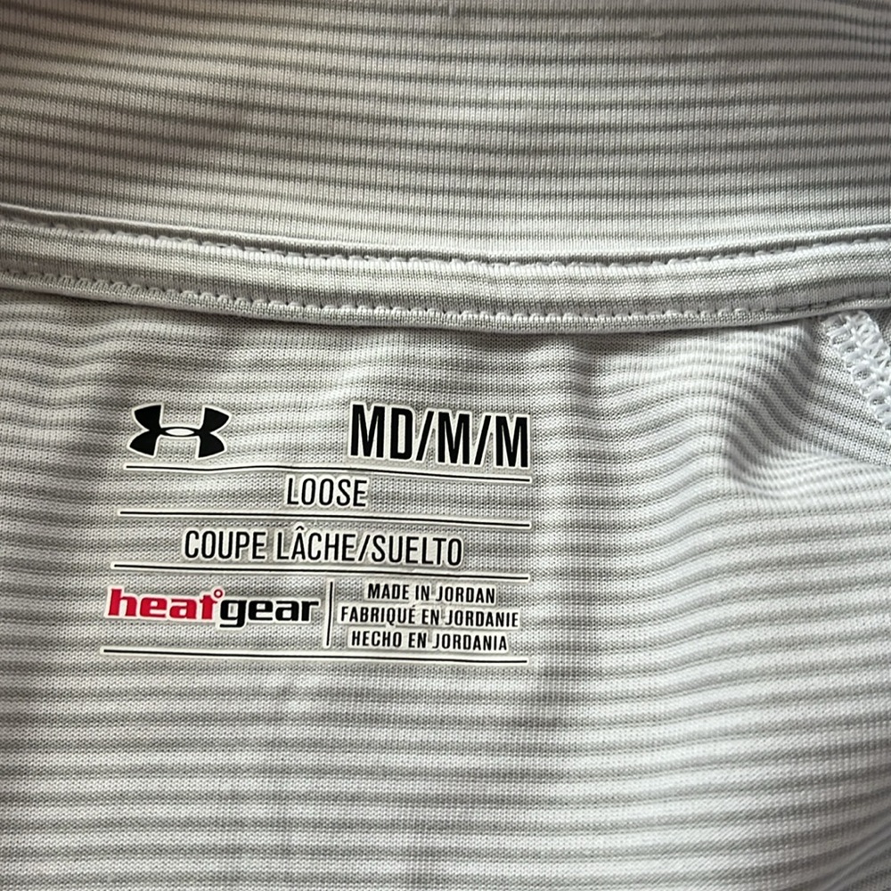 BNWOT Under Armor light gray striped loose heat gear 1/4 zip top - Picture 6 of 13